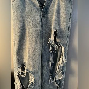 pacsun light wash jeans with holes